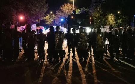 Britain’s Asylum Crackdown Sparks Panic in Ireland