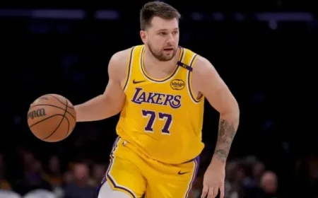 Luka Dončić Mesmerizes Fans with Incredible Play: Steals Ball, Nutmegs Opponent, and Delivers Stunning Assist Video