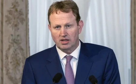 New plan requires working asylum seekers to contribute up to 40 percent of income for accommodation costs