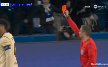 Ronald Araujo’s Red Card Challenges Chelsea vs Barcelona Clash at Stamford Bridge