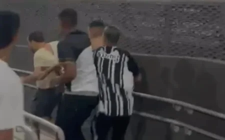 Atlético Fans Remove ‘Undercover’ Flamengo Supporter from Arena MRV
