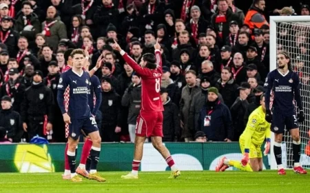 Perisic’s Penalty Puts PSV Ahead as Szoboszlai Nets Equalizer in Liverpool Clash