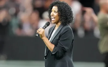 Renée Elise Goldsberry Sings National Anthem at Ravens-Bengals Game