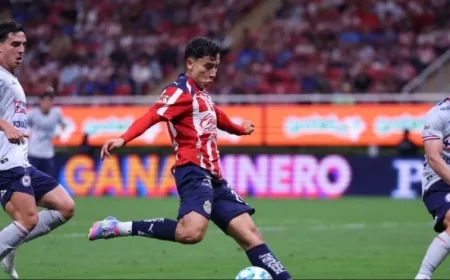 Watch Chivas vs. Cruz Azul Live: Quarterfinal First Leg Streaming Guide