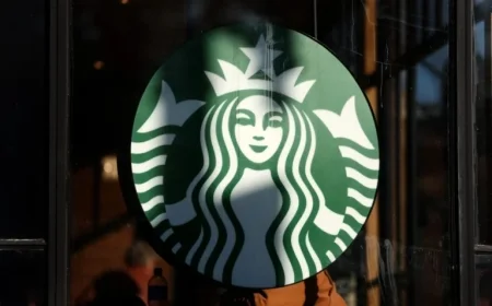 Starbucks Launches Seasonal Offerings on Black Friday