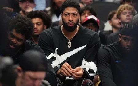 Mavs’ Anthony Davis Receives Cheers but Faces Another Loss in LA Return After 14-Game Injury Hiatus