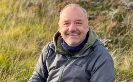 Bob Mortimer’s Health Struggles and Triumphs: From Early Career to the Lasting Impact of His Father’s Death