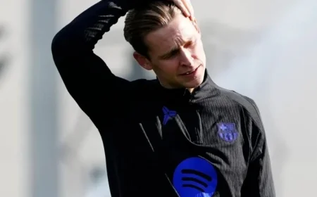 Flick Reveals De Jong Absent Due to Personal Matters