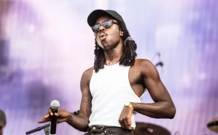 Blood Orange Stuns with Coldplay’s Don’t Panic Cover in BBC Live Lounge Performance