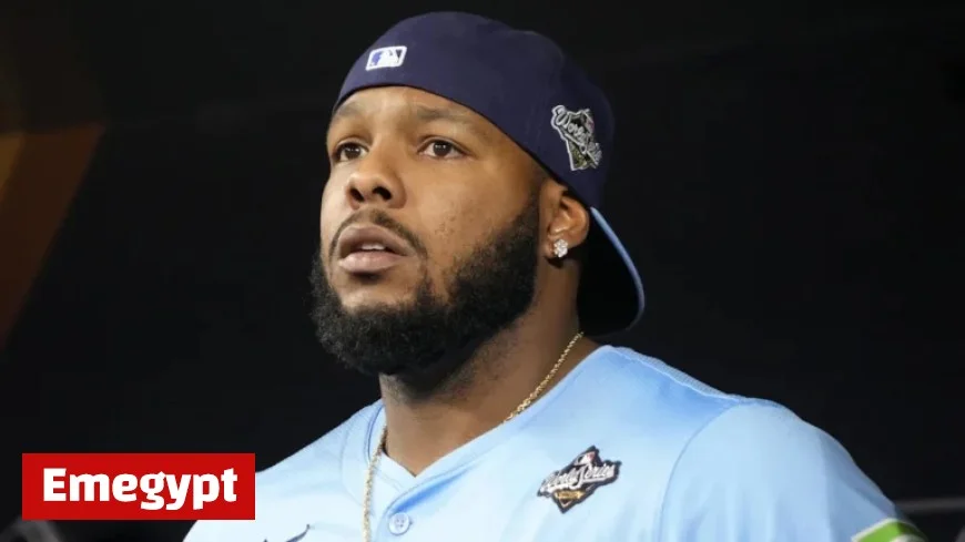 Nathalie Guerrero Shines in Preppy ’27’ Outfit at Blue Jays Game 6