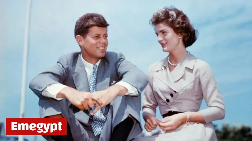 Netflix’s New Family Dynasty Drama is a Must-Watch for Fans of The Crown