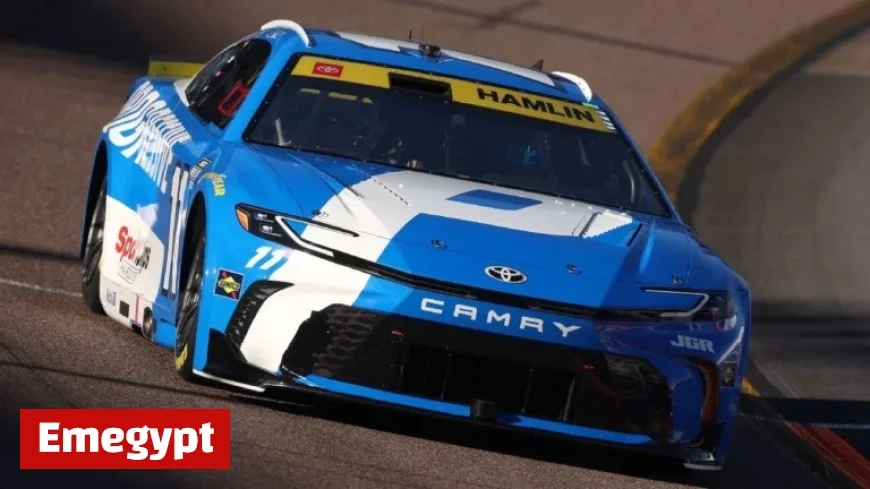 Hamlin Secures Pole Position for NASCAR Playoff Finale