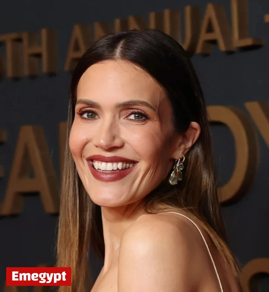 Mandy Moore Inspires Holiday Fashion: Sequins to Cozy Chic Styles