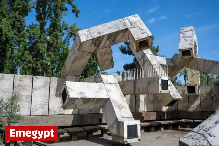 City Decides to Remove Controversial Vaillancourt Fountain Art Piece