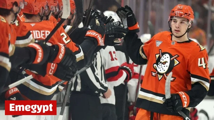 Sennecke and Gauthier Propel Ducks to Third Consecutive Victory Over Devils