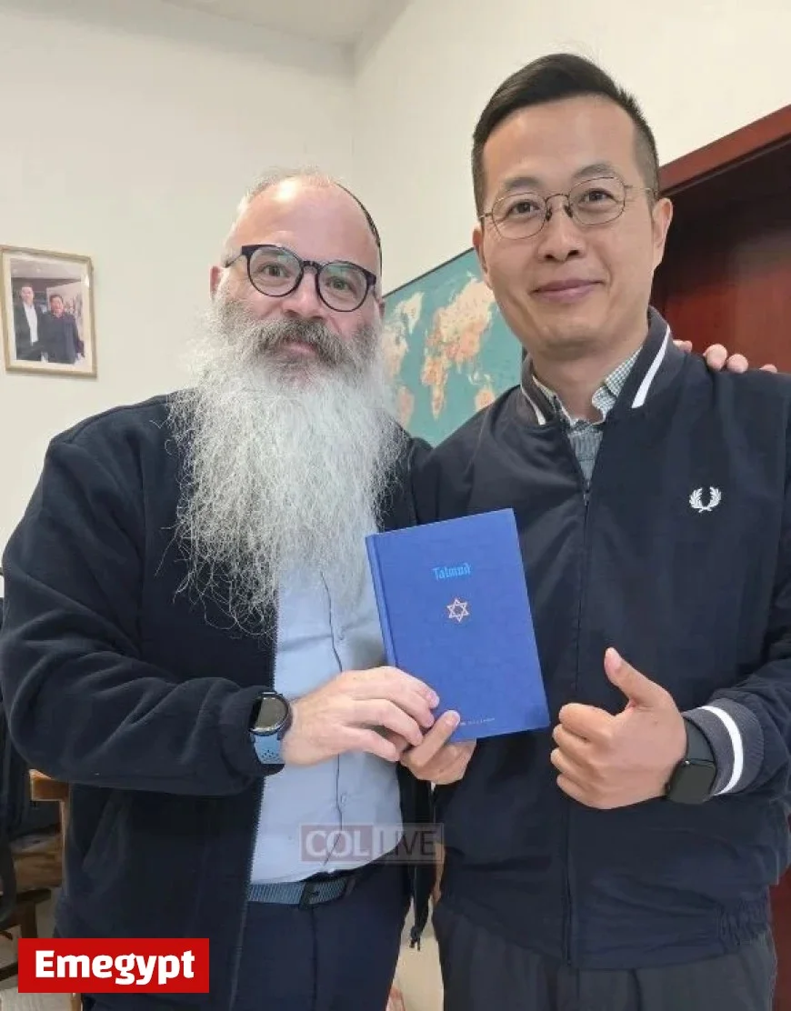 Chinese Factory Manager Finds Insight in Jewish Teachings
