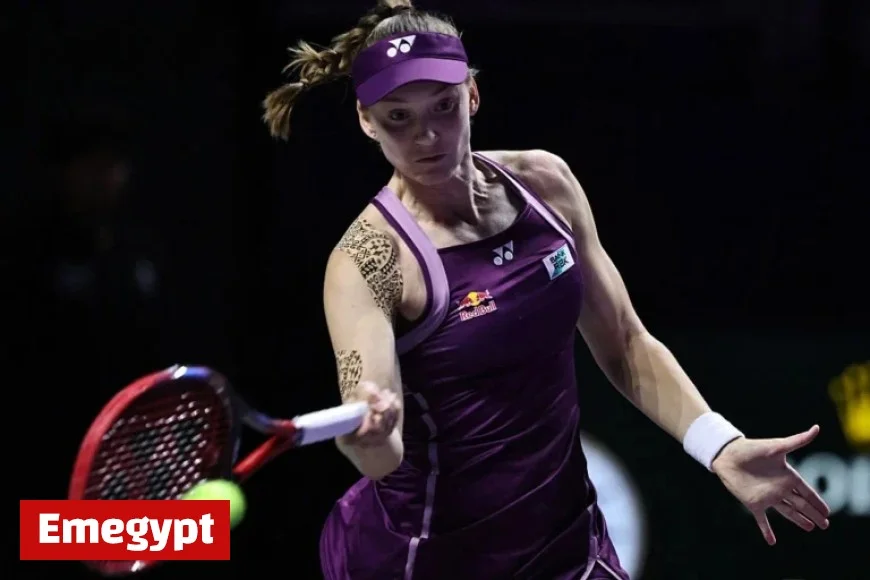 Rybakina Triumphs Over Alexandrova, Concludes Group Play Undefeated