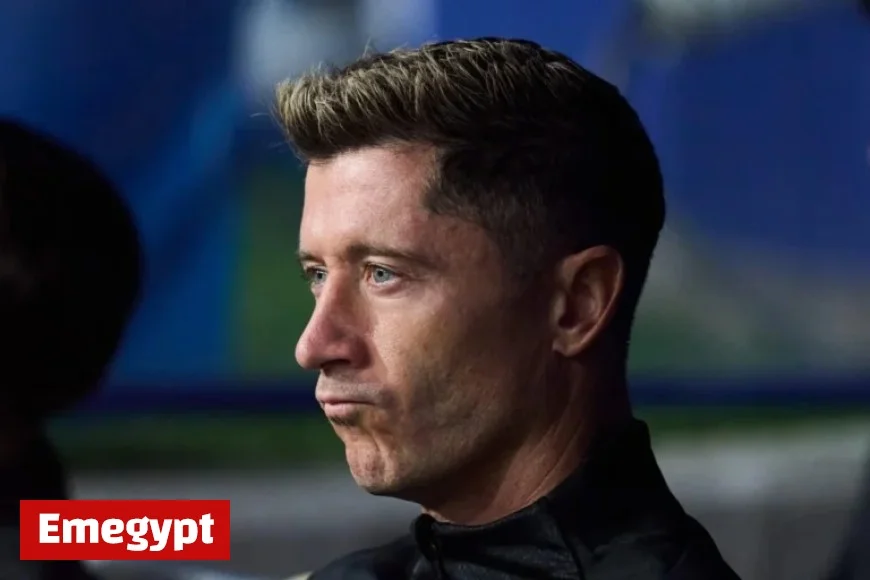Robert Lewandowski Considers Future Amid Uncertainty at Barcelona
