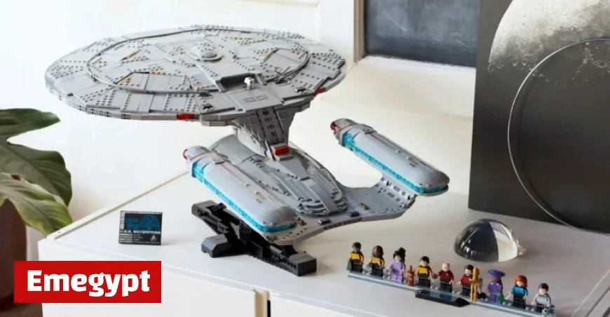 Lego Unveils $400 Star Trek Enterprise Set with Picard, Data, and Worf
