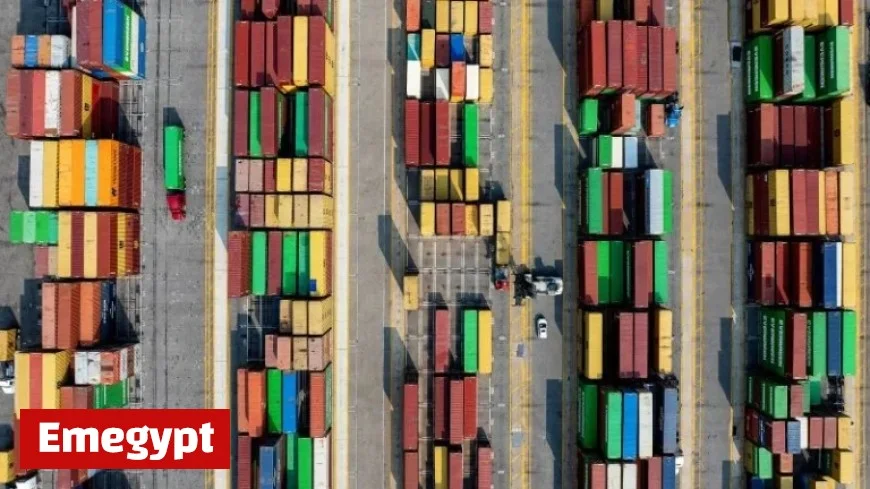 Tariff Refunds Become Tangible, Navigating Potential Complications