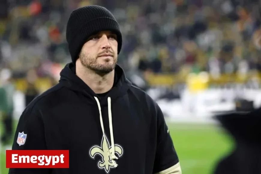 Derek Carr Teases Possible Retirement with Raiders