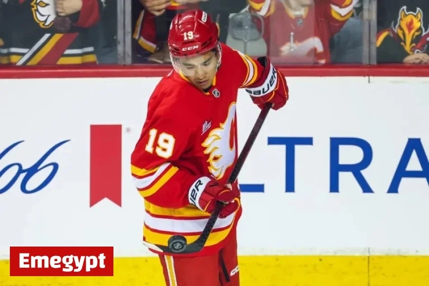 Flames’ Zayne Parekh Exits Game Against Blackhawks Due to Upper-Body Injury