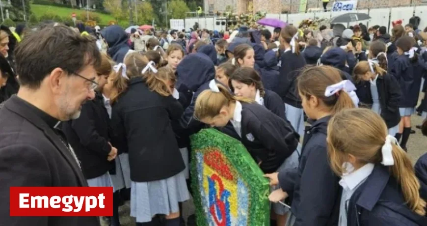 Irene Inspires Visits to Almudena and Lilian Seeks Insight into Her Children’s Education: Flower Offering Stories