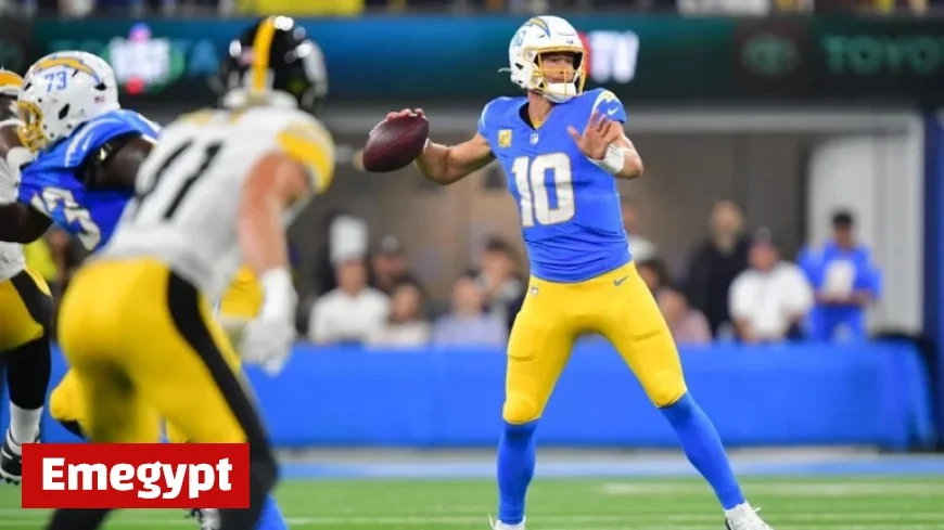 Justin Herbert Limps Off After Controversial Steelers Tackle