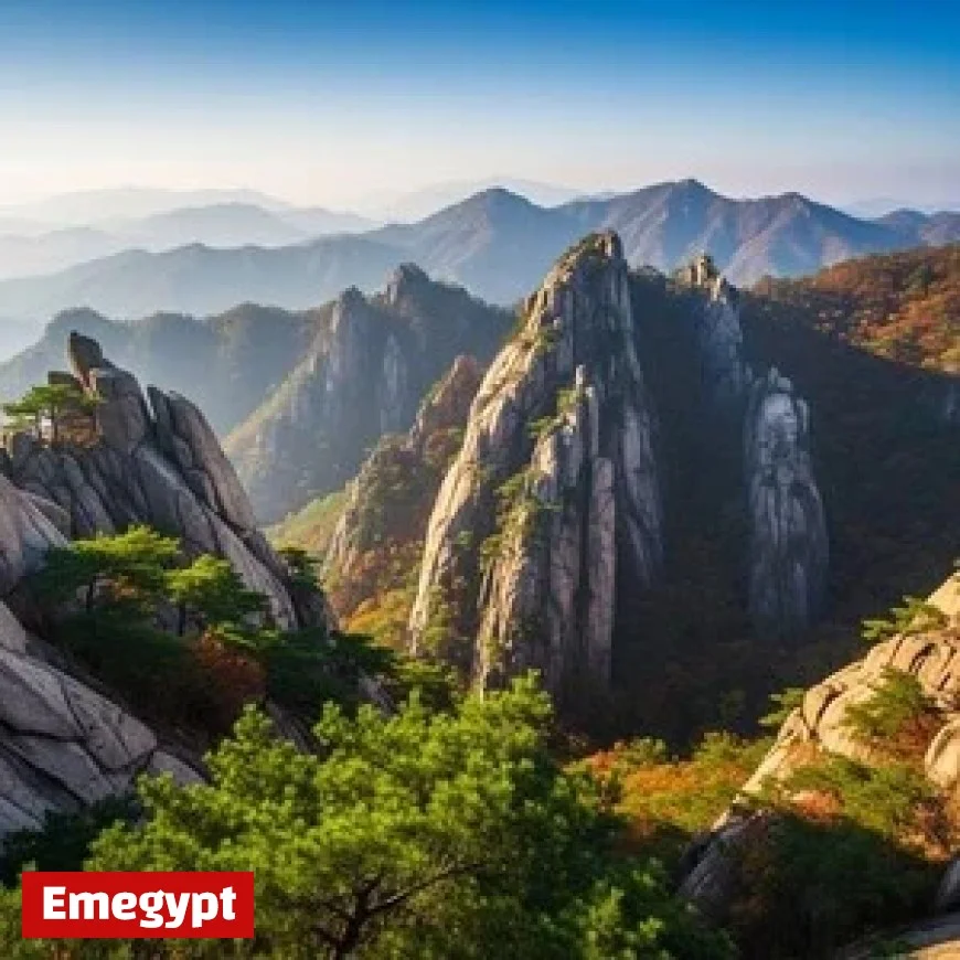 Gamag-san Weather Tomorrow: Clear Morning, Cloudy Afternoon, Mild Late Autumn