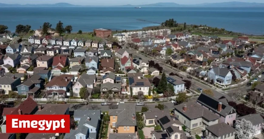 White House Officials Oppose 50-Year Mortgage Proposal by Housing Chief