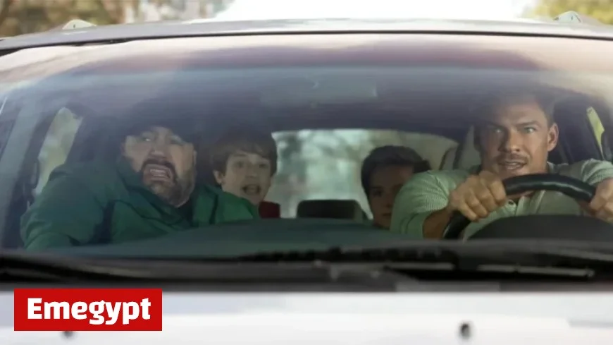 Watch ‘Reacher’ Star Alan Ritchson in New Comedy ‘Playdate’