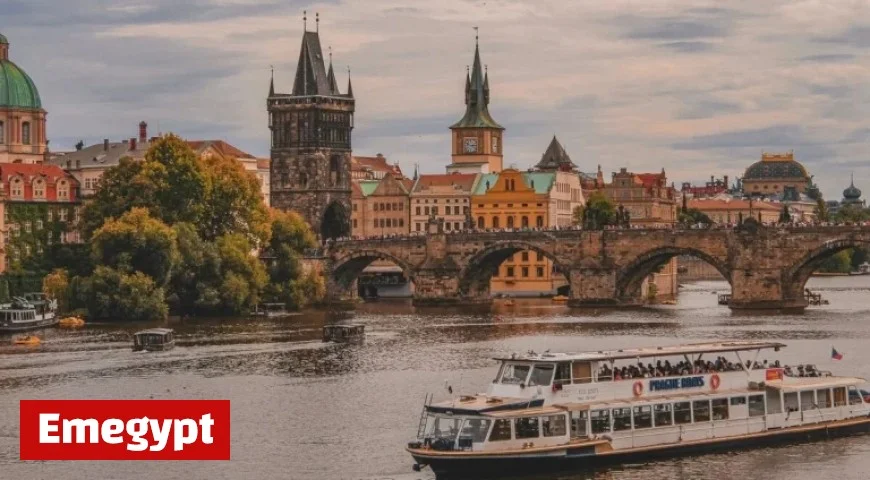 Poland Issues Travel Advisory for Czech Republic as Hepatitis A Cases Rise