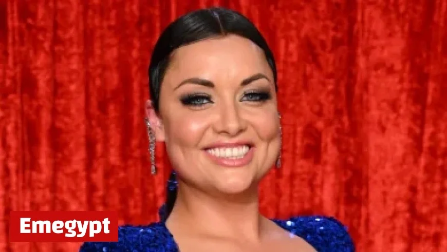 Kelly Brook Stuns in Bikini as First I’m A Celeb Star to Brave Jungle Shower