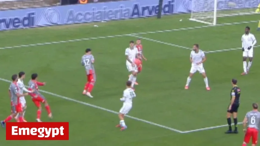 Moviola Analysis Cremonese vs Roma: Pellegrini’s Goal Disallowed and Mancini’s Non-Penalty Handball