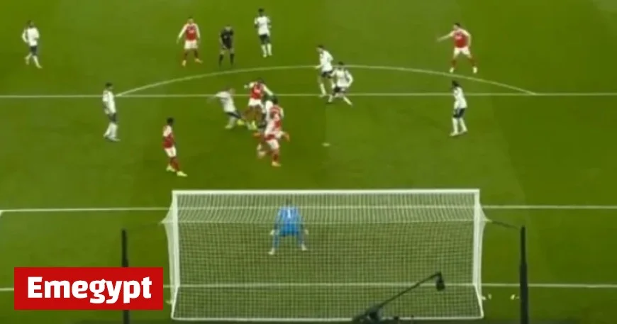 Liverpool fans outraged as controversial Eberechi Eze offside goal for Arsenal reviewed and dismissed