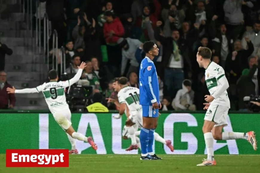 Real Madrid Loses Ground at Elche as Atletico Clinches Narrow Victory