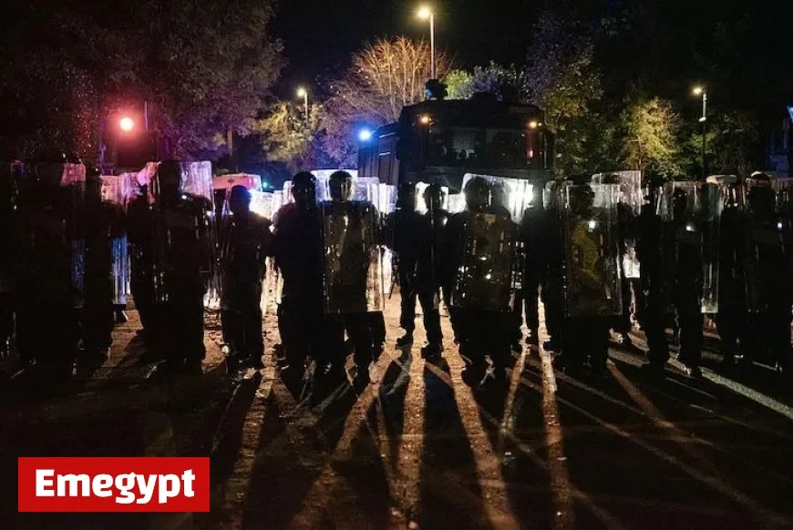 Britain’s Asylum Crackdown Sparks Panic in Ireland