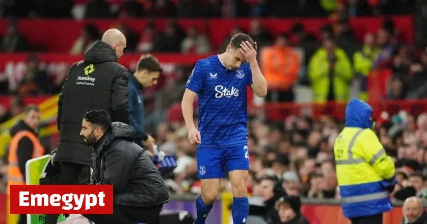 Seamus Coleman Exits Early in Everton’s Unusual Red Card Incident