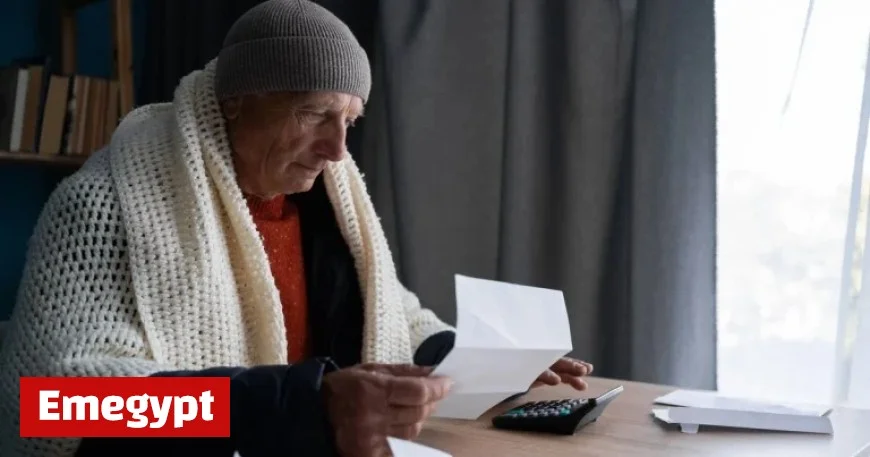 Martin Lewis Money Saving Expert Resolves the Debate on Whether to Keep Doors Open or Closed