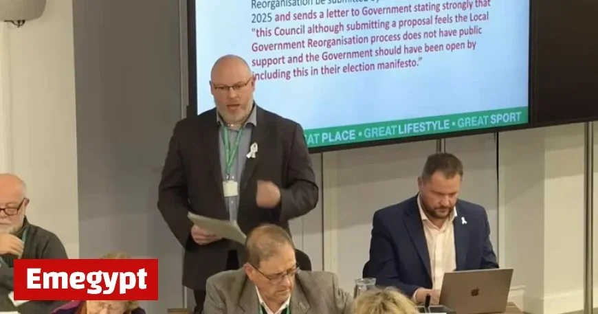 Councillors Criticize Local Government Reorganisation as Farcical in Intense Meeting