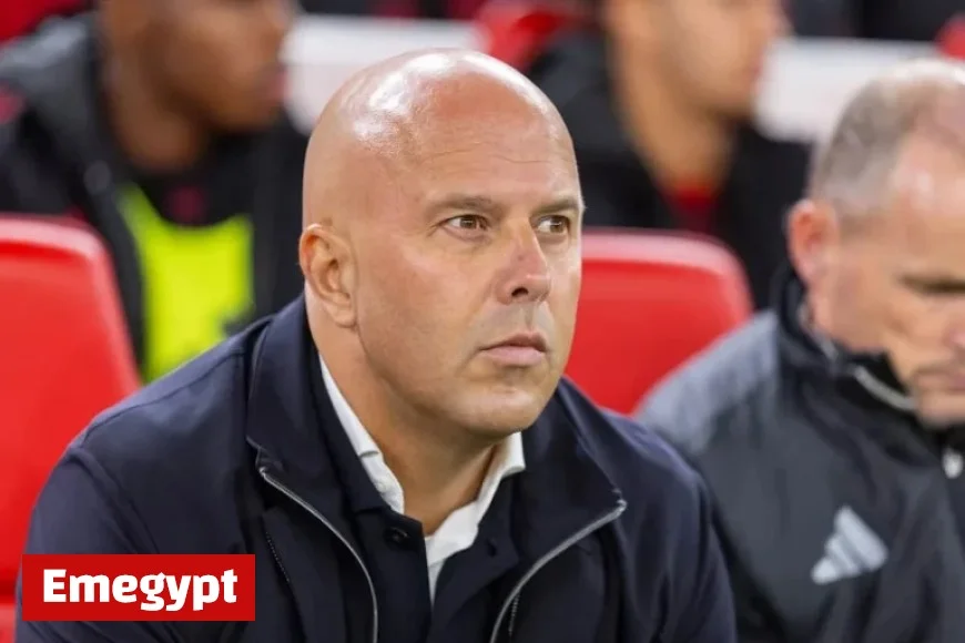 Arne Slot Reveals Starting Right-Back for Crucial Match Against PSV Eindhoven