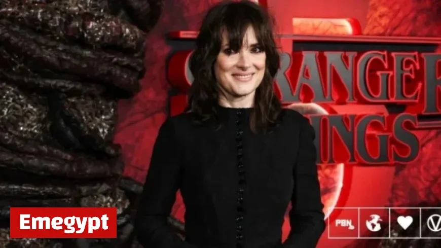 Winona Ryder Tackles the Spicy Tofu Challenge on Hot Ones