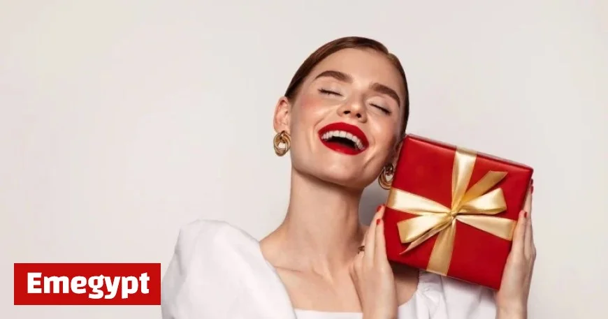 Discover the Ultimate Christmas Gift Guide: Top 12 Picks for Everyone on Your List from the Beauty Editor