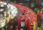 Derbi Maçı ve Yağmur Nedeniyle İş Çıkış Saatinde İstanbul Trafiği Felç Oldu