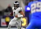 Jalen Hurts Achieves Unbelievable Feat with Two Turnovers in One Play for 2025 Eagles