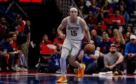 Deandre Ayton Delivers Bold 3-Word Message to Lakers Star Austin Reaves in Mavericks Matchup