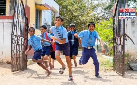 Tuesday School Closures: Live Updates on Potential District Holidays