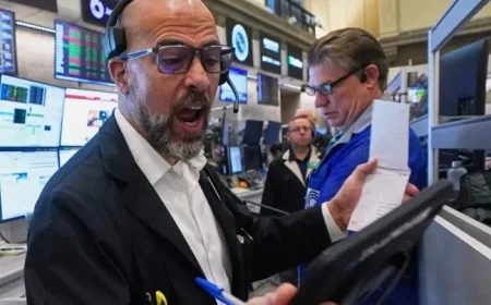 Crypto Stocks Plunge, Jeopardizing Wall Street’s 5-Day Winning Streak