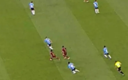 VAR Overturns André Henrique’s Goal for Offside in Grêmio vs Fluminense Match with Fluminense Leading 1-0 at Arena