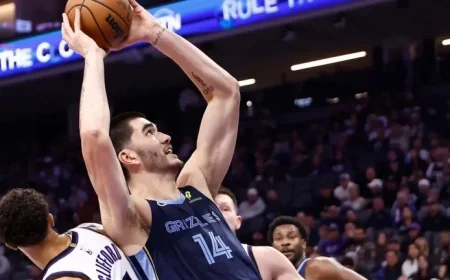 Zach Edey Joins Elite Ranks, Boosts Grizzlies’ Winning Streak